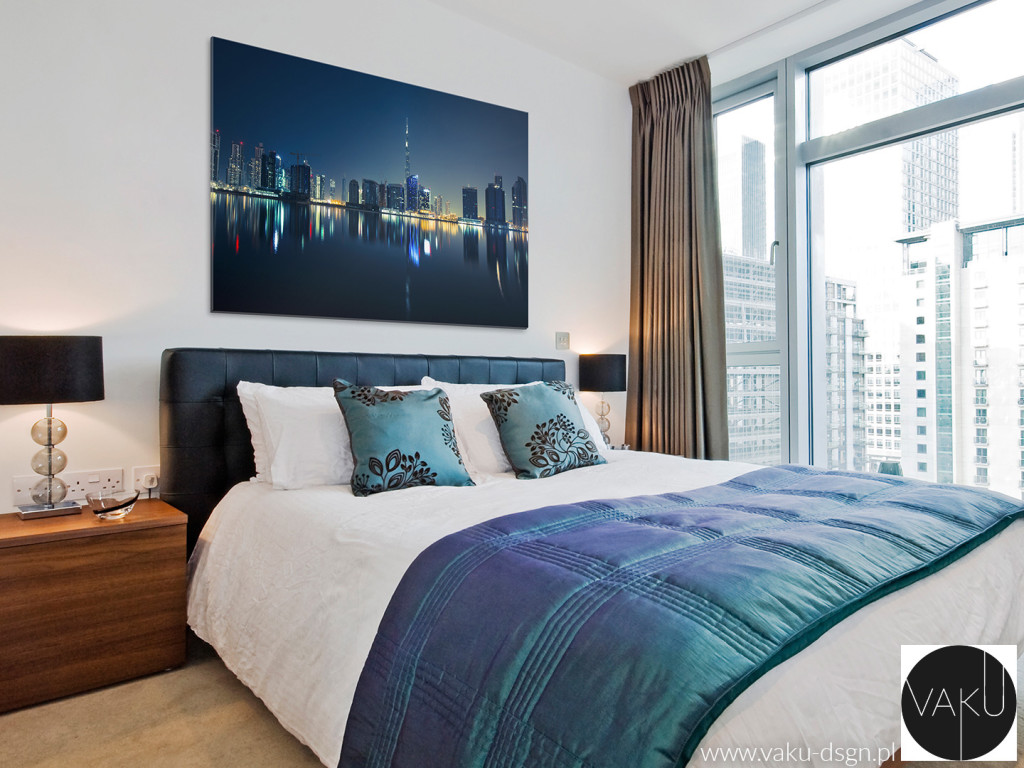 sypialnia obraz z panoramą Dubaju